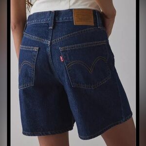 Levi’s® PREMIUM High-Rise Baggy Short